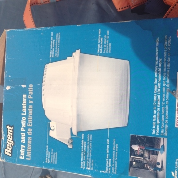 Entry and Patio Lantern NWT - Picture 3 of 5